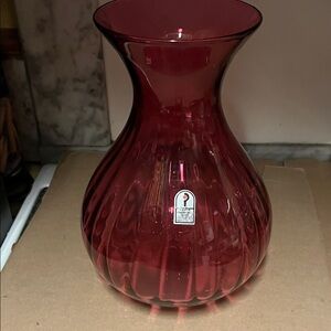 Elegant  Pilgrim Cranberry Glass Vase